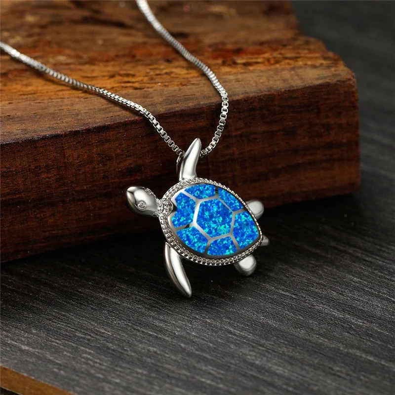 Collier Tortue AquaBlue porté
