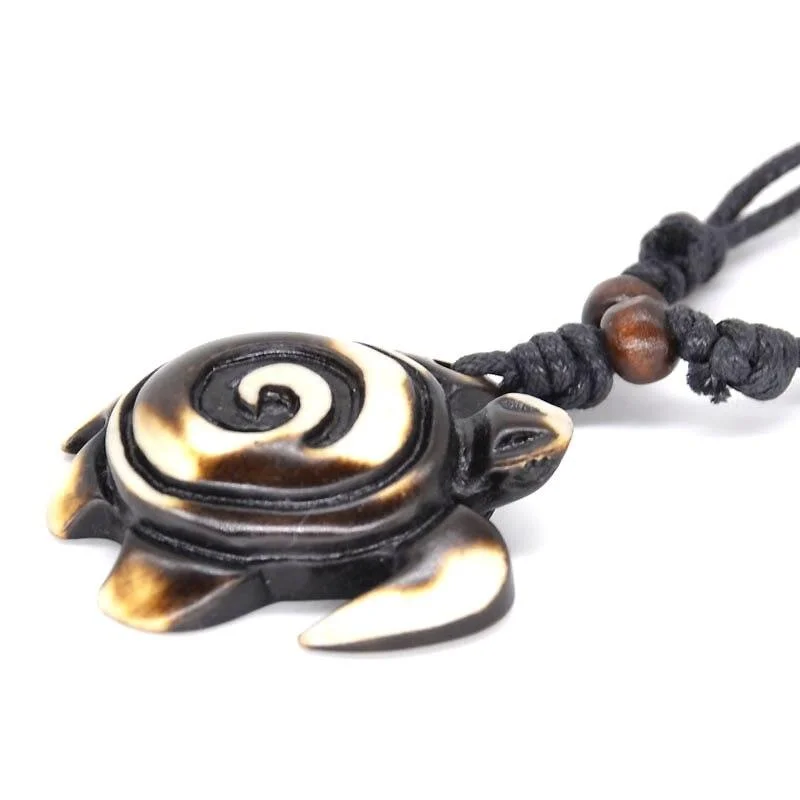 Pendentif en bois tortue - accessoire unique