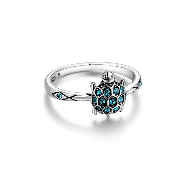 Bague Tortue Shiny en Argent portée